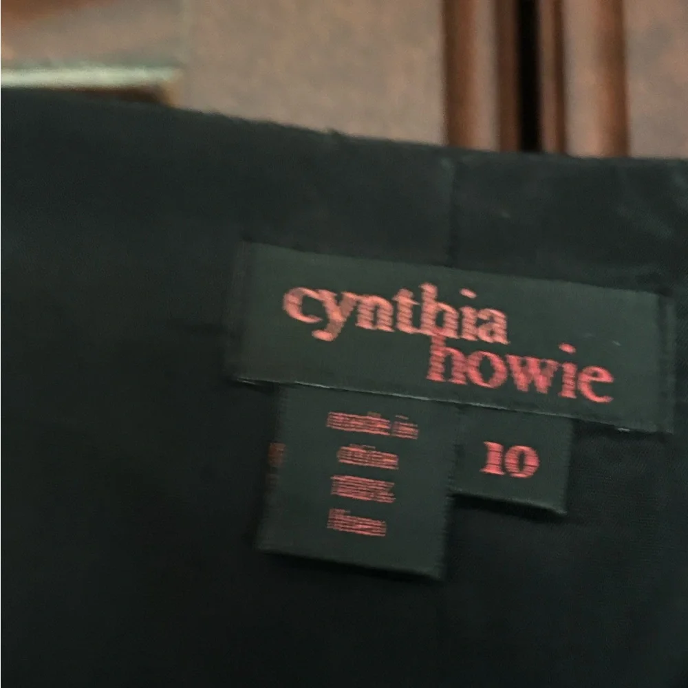 CYNTHIA HOWIE SIZE 10 - Picture 4 of 8